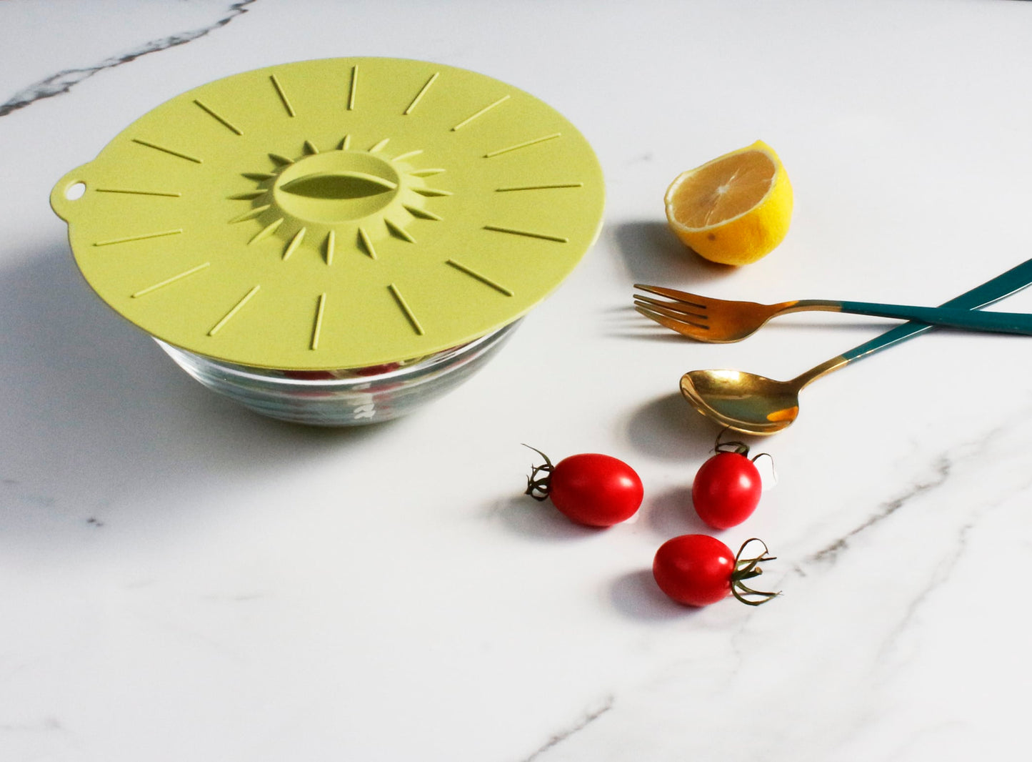 Fresh Seal Reusable Suction Lid – Large (29.5cm) | Eco-Friendly Silicone Food Cover